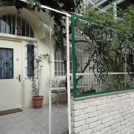 Art House Petunia Apartment Tbilisi Bagian luar foto