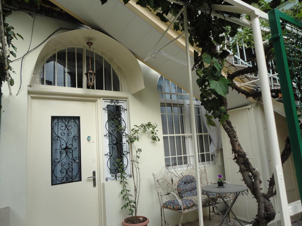 Art House Petunia Apartment Tbilisi Bagian luar foto