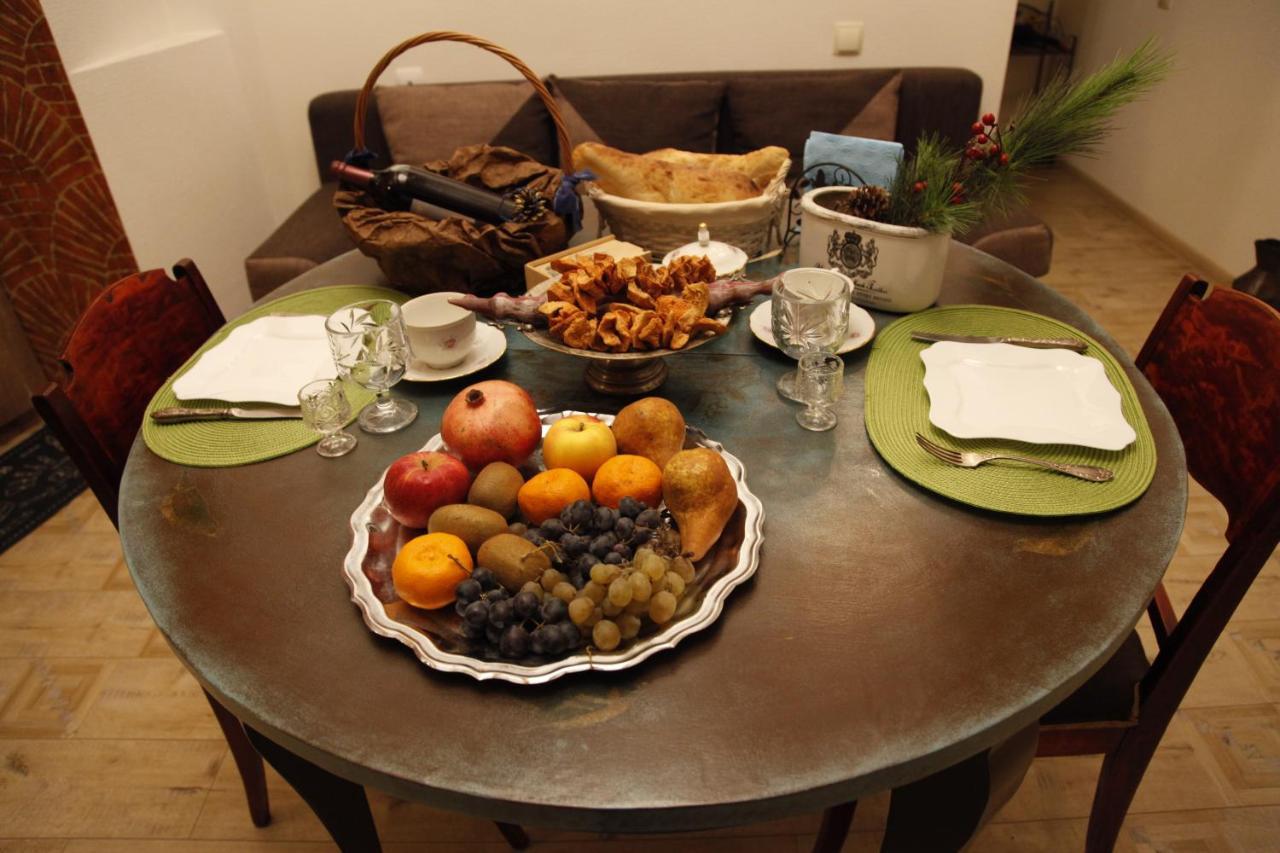 Art House Petunia Apartment Tbilisi Bagian luar foto