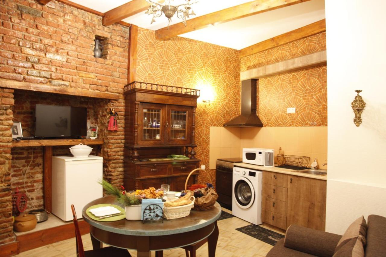 Art House Petunia Apartment Tbilisi Bagian luar foto